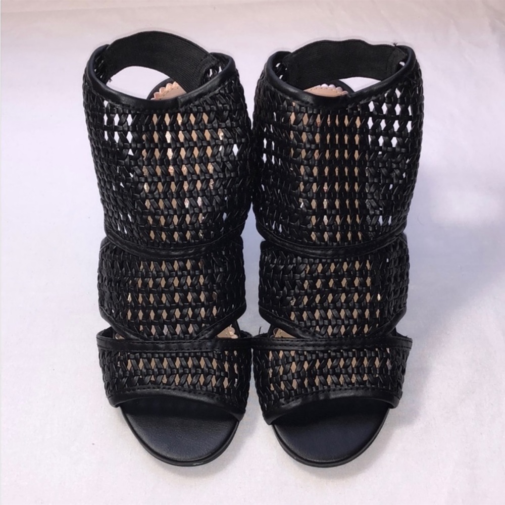 New LC Lauren Conrad Women's Black Ankle Booties - Picture 5 of 5